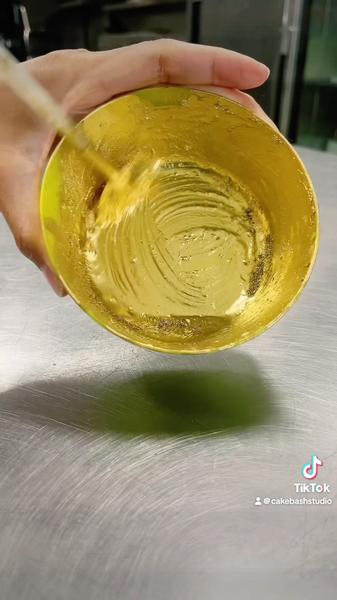EASY WAY TO COLOR YOUR DECORATIONS GOLD PART 1 #learn #easy #tricks #decoration #artist #howto
